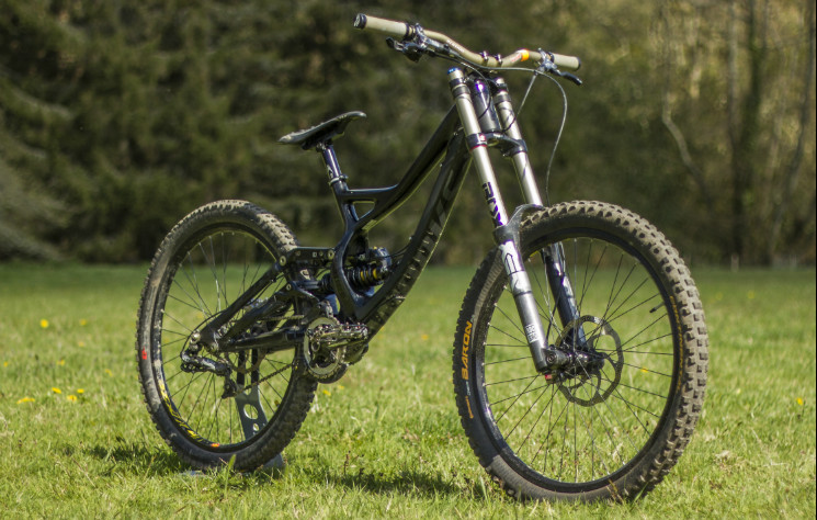Review Specialized S Works Carbon Demo 8 More Dirt