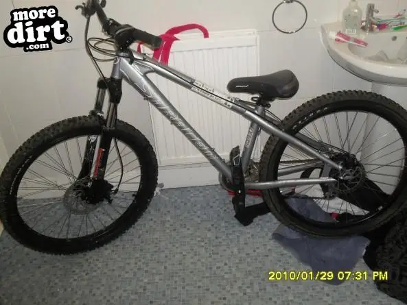 Saracen instinct 2025 mountain bike