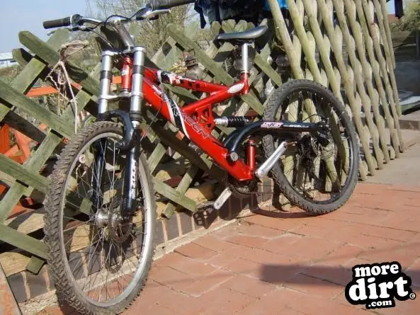 Saracen Hazard downhill 4X Duel 21106