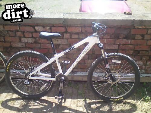 Saracen instinct best sale mountain bike