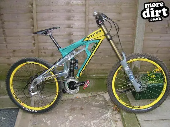 Yeti - 303dh