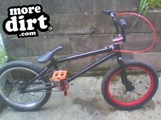 mongoose thrive BMX 25357