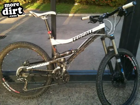 Mongoose best sale enduro bike