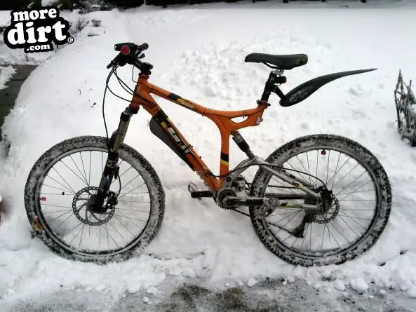 Gt i drive hot sale 3.0 mountain bike