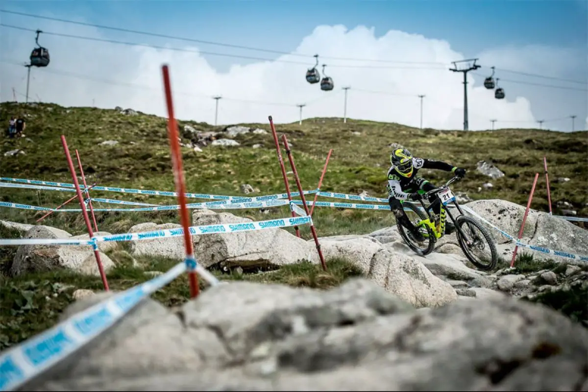 Video Fort William DH World Cup Practice Highlights More Dirt