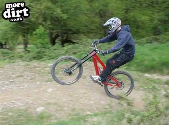 Y Mynydd Downhill - Cwmcarn