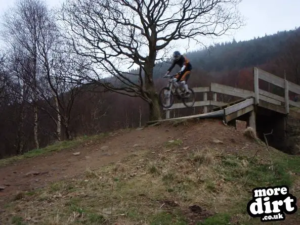 Y Mynydd Downhill - Cwmcarn