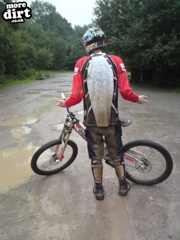 Y Mynydd Downhill - Cwmcarn