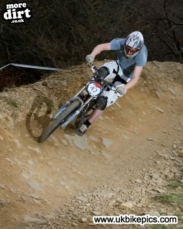 Y Mynydd Downhill - Cwmcarn