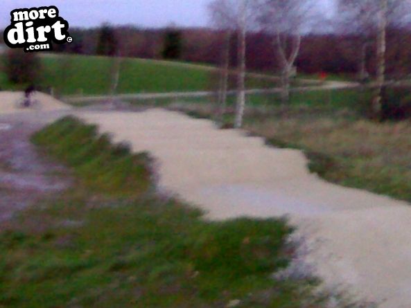 Rushcliffe Country Park 4X Track