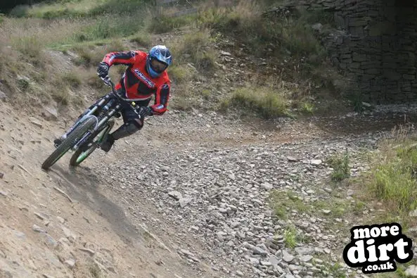 Y Mynydd Downhill - Cwmcarn