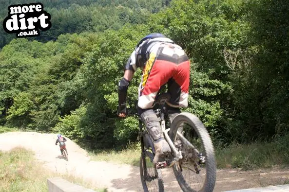 Y Mynydd Downhill - Cwmcarn