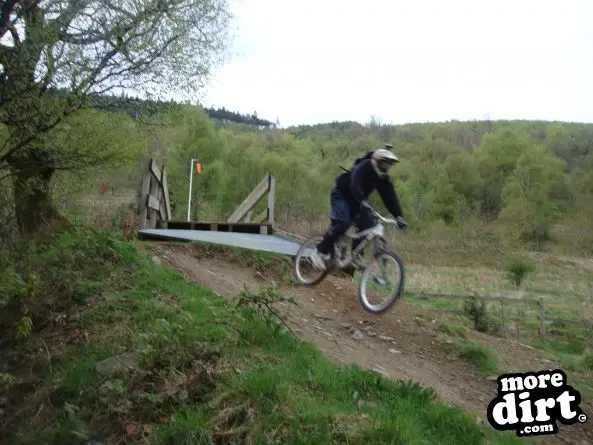 Y Mynydd Downhill - Cwmcarn