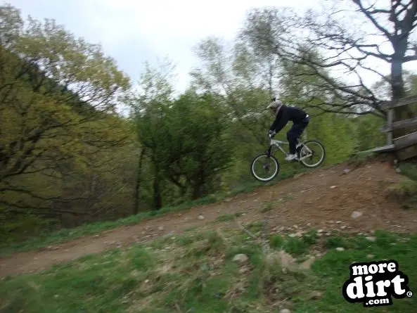 Y Mynydd Downhill - Cwmcarn